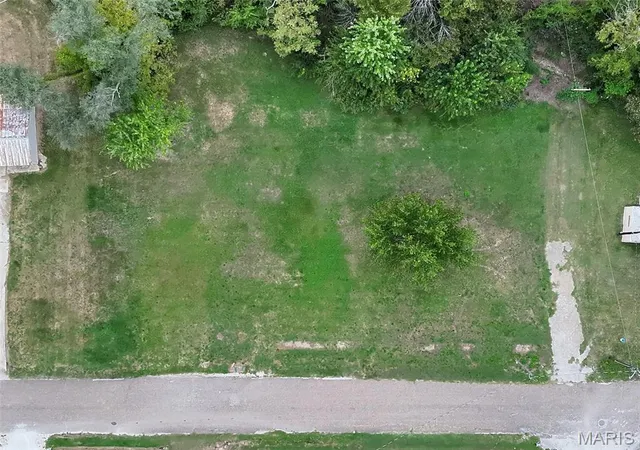 Photo 2 of Sale Pending at 500 Hill St, Perry, MO 63462 | MLS# MIS26062085 | Listing updated on 2026-10-05