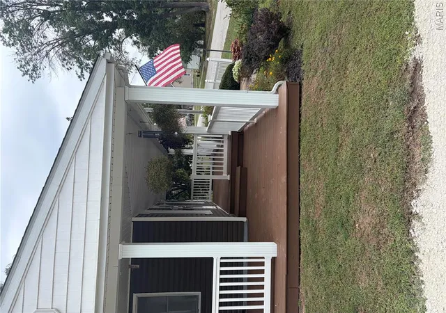 Photo 3 of Single family home for sale at 210 S Main Cross St, Bowling Green, MO 63334 | MLS# MIS26062086 | Listing updated on 2026-09-28