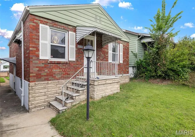 Photo 2 of Single family home for sale at 4503 Tholozan Ave, Saint Louis, MO 63116 | MLS# MIS26062088 | Listing updated on 2026-09-28