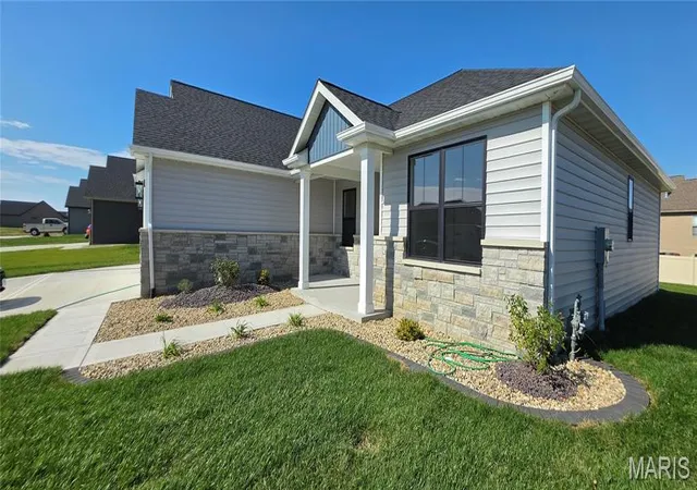 Photo 3 of Single family home for sale at 312 George Bush Blvd, Troy, IL 62294 | MLS# MIS26062090 | Listing updated on 2026-10-29