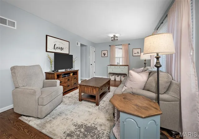 Photo 1 of Single family home for sale at 11147 Golf Crst Dr, Saint Louis, MO 63126 | MLS# MIS26062110 | Listing updated on 2026-10-05