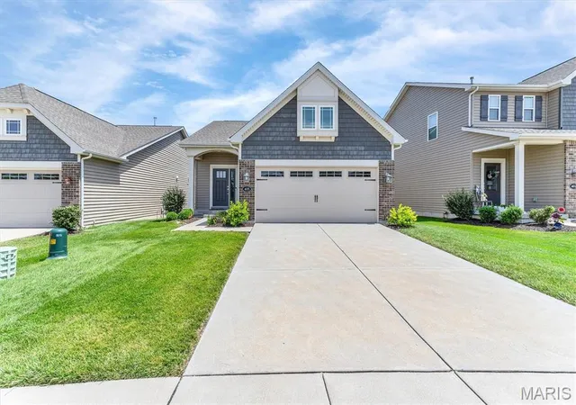 Photo 2 of Single family home for sale at 405 Copperfield Ct, Saint Charles, MO 63301 | MLS# MIS26062125 | Listing updated on 2026-09-25