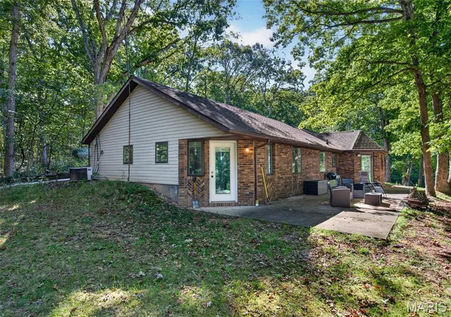 Photo 3 of Single family home for sale at 20310 Route 111, Chesterfield, IL 62630 | MLS# MIS26062133 | Listing updated on 2026-10-07