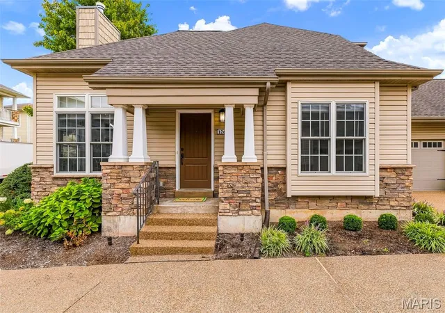Photo 2 of Single family home for sale at 1264 Harmony Lake Dr, Saint Peters, MO 63376 | MLS# MIS26062137 | Listing updated on 2026-09-26