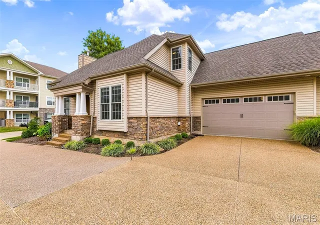 Photo 4 of House for sale at 1264 Harmony Lake Dr, Saint Peters, MO 63376 | MLS# MIS26062137 | Listing updated on 2026-09-26
