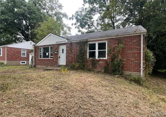 Photo 2 of Single family home for sale at 226 S Marguerite Ave, Saint Louis, MO 63135 | MLS# MIS26062160 | Listing updated on 2026-09-28