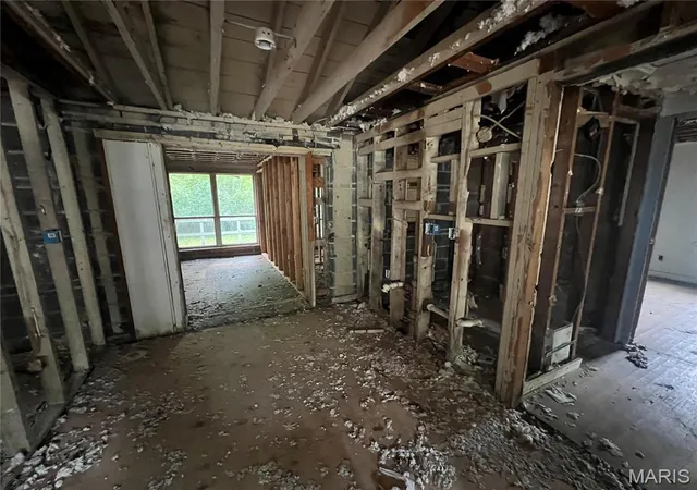 Photo 4 of Single family home for sale at 226 S Marguerite Ave, Saint Louis, MO 63135 | MLS# MIS26062160 | Listing updated on 2026-09-28