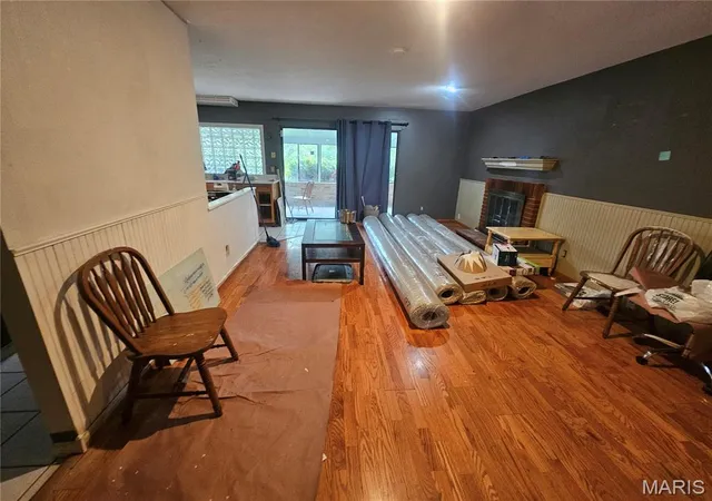 Photo 3 of Single family home for sale at 1008 Five Forks Dr, Belleville, IL 62221 | MLS# MIS26062167 | Listing updated on 2026-10-08