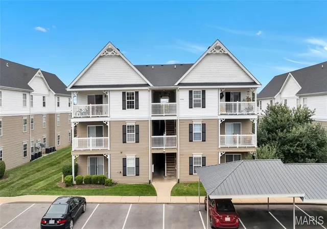 Photo 2 of Condo for sale at 9102 Spring Crk Ln, O Fallon, MO 63368 | MLS# MIS26062172 | Listing updated on 2026-09-26
