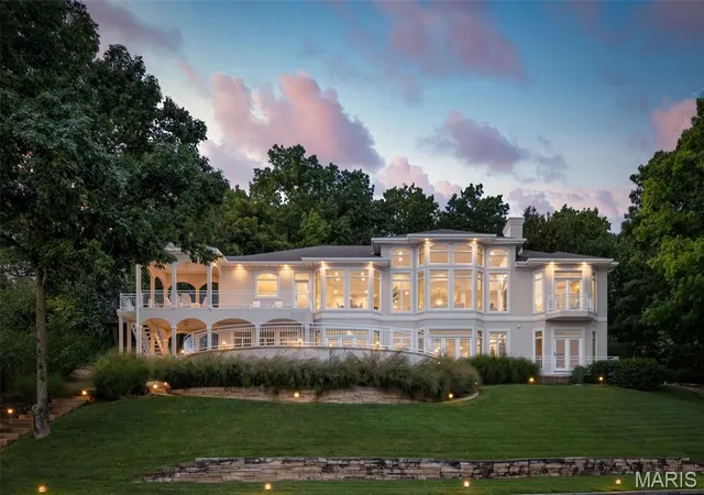 Photo 3 of Mansion for sale at 302 Crown Point Dr, Lake Ozark, MO 65049 | MLS# MIS26062174 | Listing updated on 2026-09-25