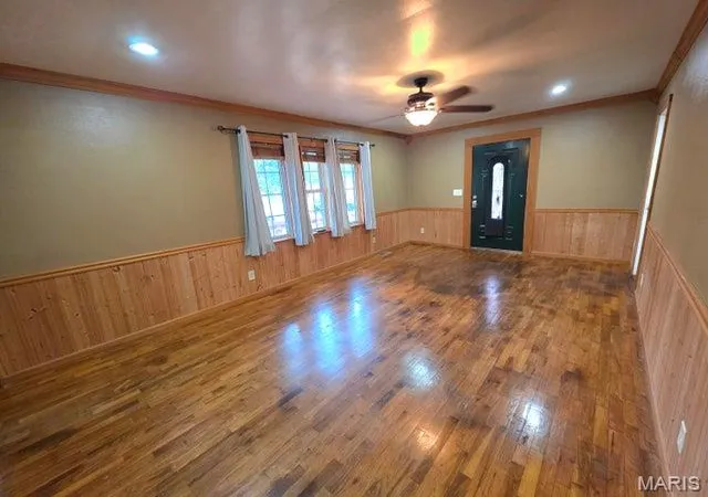 Photo 3 of Single family home for sale at 418 S 3rd Street, Houston, MO 65483 | MLS# MIS26062181 | Listing updated on 2026-10-05
