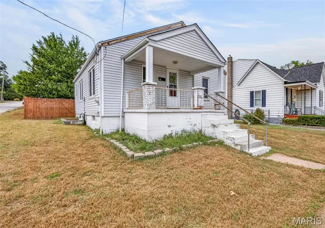 Photo 1 of Single family home for sale at 602 North 5th, De Soto, MO 63020 | MLS# MIS26062188 | Listing updated on 2026-09-29