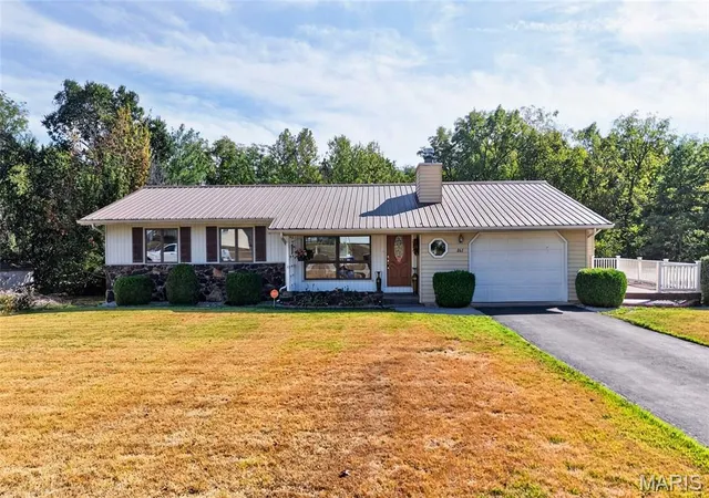 Photo 1 of Single family home for sale at 861 Allen St, Lebanon, MO 65536 | MLS# MIS26062191 | Listing updated on 2026-10-02