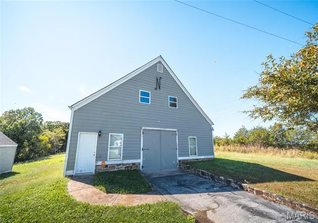 Photo 4 of Single family home for sale at 2450 Hwy C, New Haven, MO 63068 | MLS# MIS26062192 | Listing updated on 2026-10-04