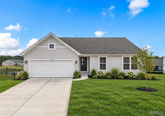 Photo 1 of Single family home for sale at 1041 Park Hills Pkwy, Troy, MO 63379 | MLS# MIS26062195 | Listing updated on 2026-10-05