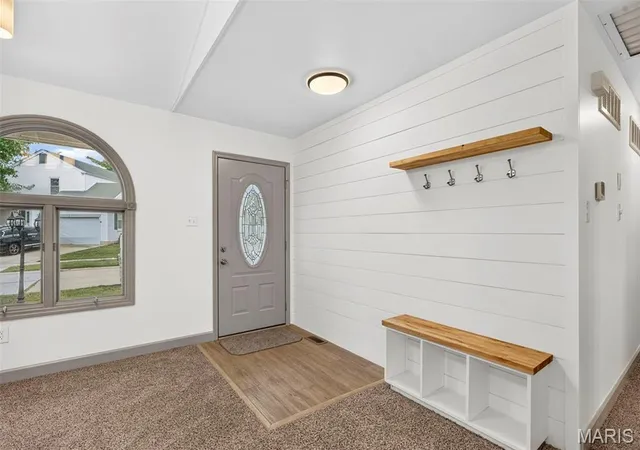 Photo 2 of Single family home for sale at 12 Lamplighter Ln, O Fallon, MO 63368 | MLS# MIS26062200 | Listing updated on 2026-10-01
