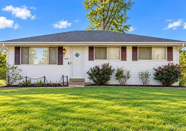 Photo 1 of Single family home for sale at 11801 Bridgevale Ave, Saint Louis, MO 63138 | MLS# MIS26062206 | Listing updated on 2026-09-30