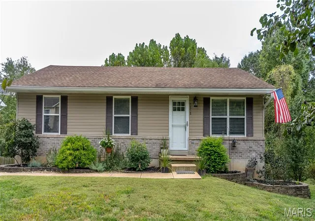 Photo 1 of Single family home for sale at 3858 Birch Dr, Imperial, MO 63052 | MLS# MIS26062207 | Listing updated on 2026-09-29