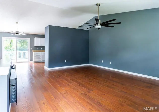 Photo 3 of Single family home for sale at 3858 Birch Dr, Imperial, MO 63052 | MLS# MIS26062207 | Listing updated on 2026-09-29