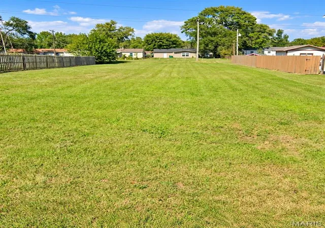 Photo 1 of Land for sale at 2225 Hunters Point Dr, Granite City, IL 62040 | MLS# MIS26062215 | Listing updated on 2026-09-26