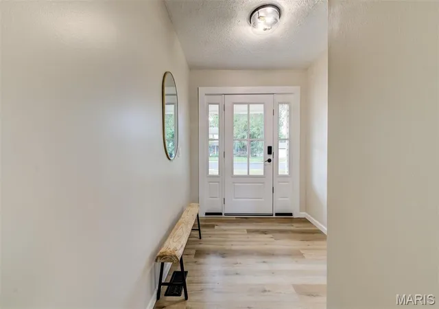 Photo 3 of Single family home for sale at 111 Park Charles Blvd, Saint Peters, MO 63376 | MLS# MIS26062216 | Listing updated on 2026-10-06