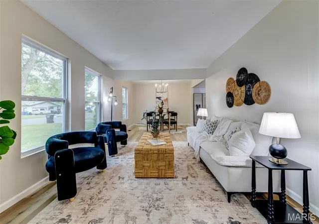 Photo 3 of Single family home for sale at 111 Park Charles Blvd, Saint Peters, MO 63376 | MLS# MIS26062216 | Listing updated on 2026-10-06