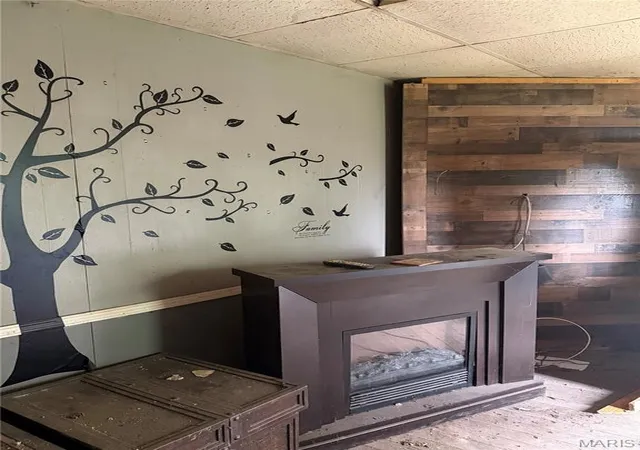 Photo 3 of Single family home for sale at 104 Edgewood Dr, Belleville, IL 62223 | MLS# MIS26062217 | Listing updated on 2026-09-26