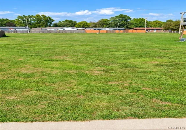 Photo 1 of Land for sale at 2165 Hunters Point Dr, Granite City, IL 62040 | MLS# MIS26062218 | Listing updated on 2026-09-26