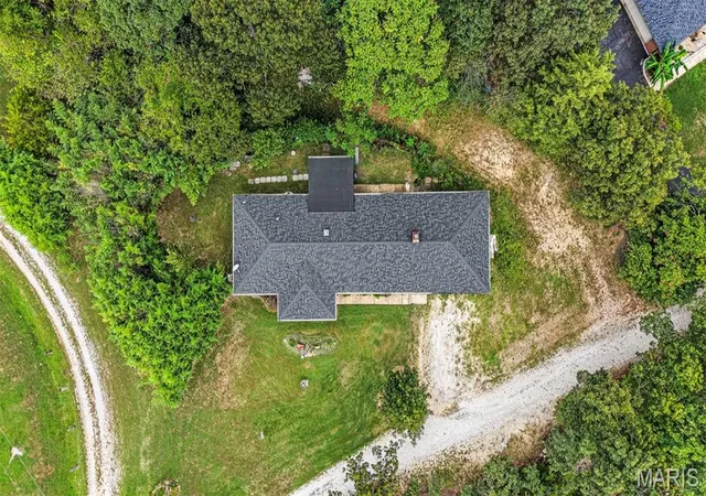 Photo 4 of Single family home for sale at 4390 W Dry Frk Rd, Imperial, MO 63052 | MLS# MIS26062220 | Listing updated on 2026-09-27