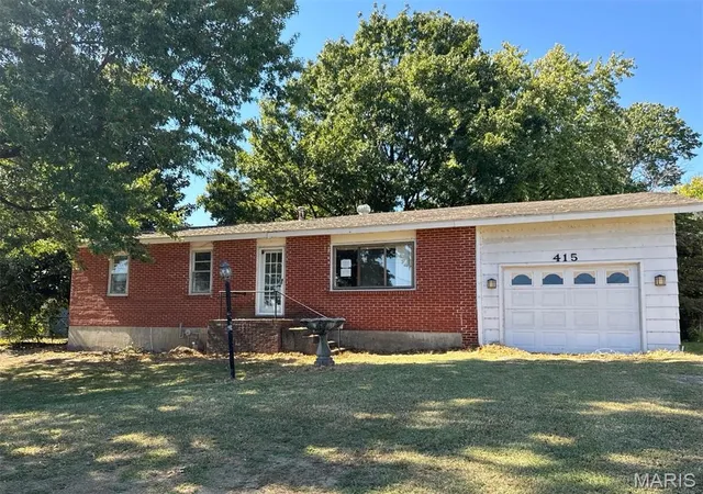 Photo 1 of Single family home for sale at 415 N Ingram Rd, Sikeston, MO 63801 | MLS# MIS26062224 | Listing updated on 2026-10-12