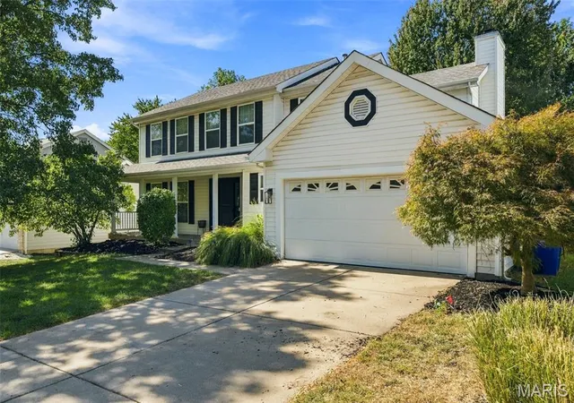 Photo 3 of Single family home for sale at 3550 Bostons Farm Dr, Bridgeton, MO 63044 | MLS# MIS26062225 | Listing updated on 2026-10-11