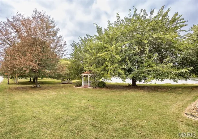 Photo 2 of Single family home for sale at 4121 Bruene Ave, Granite City, IL 62040 | MLS# MIS26062226 | Listing updated on 2026-09-27