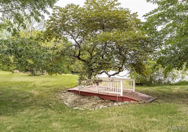 Photo 3 of Single family home for sale at 4121 Bruene Ave, Granite City, IL 62040 | MLS# MIS26062226 | Listing updated on 2026-09-27