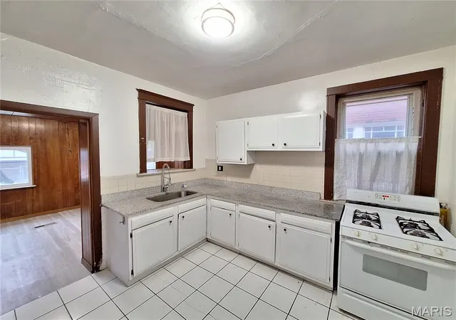Photo 4 of Single family home for sale at 5834 Waterman Blvd, Saint Louis, MO 63112 | MLS# MIS26062233 | Listing updated on 2026-09-26