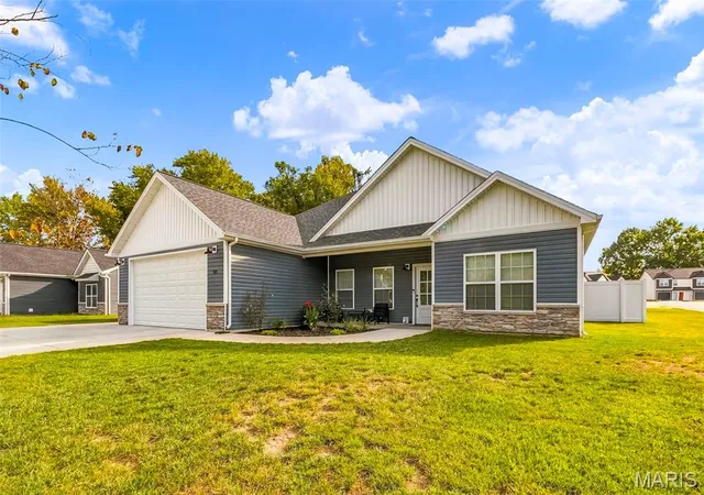 Photo 3 of Single family home for sale at 108 Jimmy H Dr, Jonesburg, MO 63351 | MLS# MIS26062234 | Listing updated on 2026-09-30