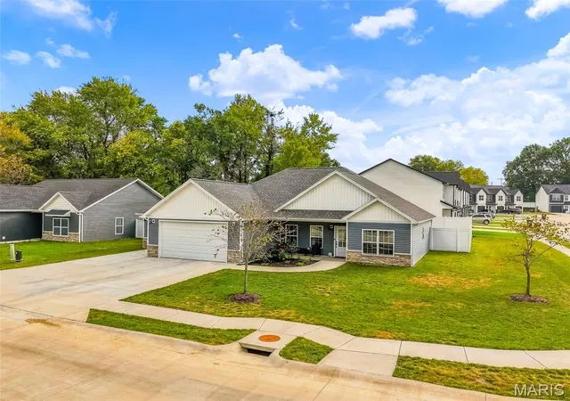 Photo 4 of Single family home for sale at 108 Jimmy H Dr, Jonesburg, MO 63351 | MLS# MIS26062234 | Listing updated on 2026-09-30