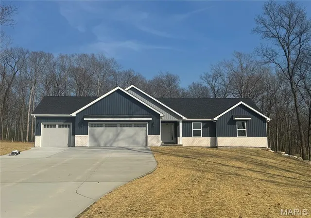 Photo 1 of Single family home for sale at 127 Prairie View Dr, Troy, MO 63379 | MLS# MIS26062237 | Listing updated on 2026-09-26