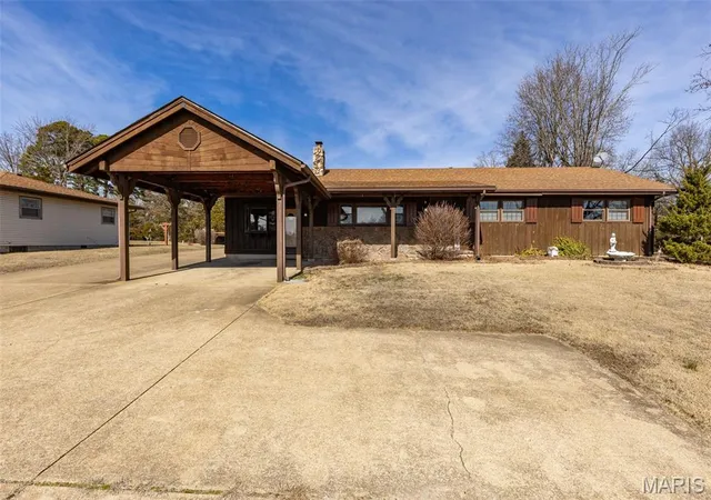 Photo 1 of Single family home for sale at 6229 Highway 32, Farmington, MO 63640 | MLS# MIS26062239 | Listing updated on 2026-09-28