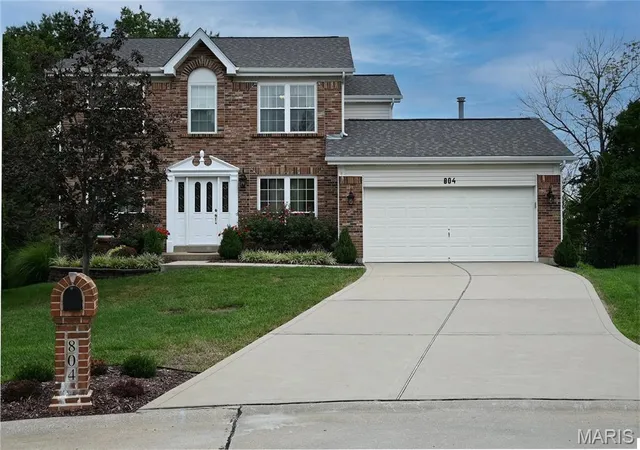 Single family home for sale at 804 Winter Top Ct, Fenton, MO 63026 | MLS# MIS26062240