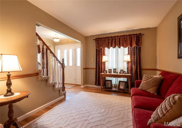 Photo 4 of Single family home for sale at 804 Winter Top Ct, Fenton, MO 63026 | MLS# MIS26062240 | Listing updated on 2026-10-09