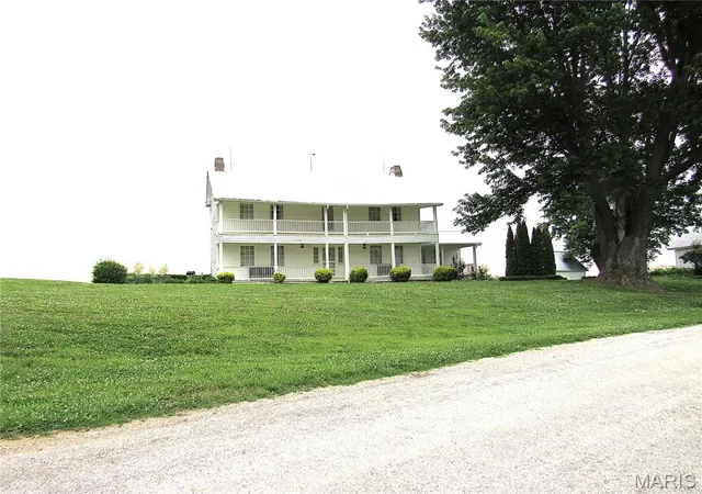 Photo 1 of Sale Pending at 680 Auer Landing Rd, Golden Eagle, IL 62036 | MLS# MIS26062249 | Listing updated on 2026-10-03