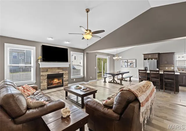 Photo 3 of Single family home for sale at 814 Mule Crk Dr, Wentzville, MO 63385 | MLS# MIS26062252 | Listing updated on 2026-10-01