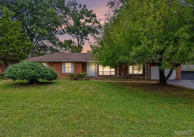 Photo 1 of Sale Pending at 1400 Bopp Rd, Saint Louis, MO 63131 | MLS# MIS26062256 | Listing updated on 2026-10-05