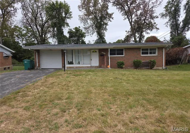 Single family home for sale at 2264 Hudson Rd, Saint Louis, MO 63136 | MLS# MIS26062258