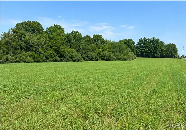 Photo 3 of Sale Pending at 79 Penrod Rd, Troy, MO 63379 | MLS# MIS26062261 | Listing updated on 2026-10-02