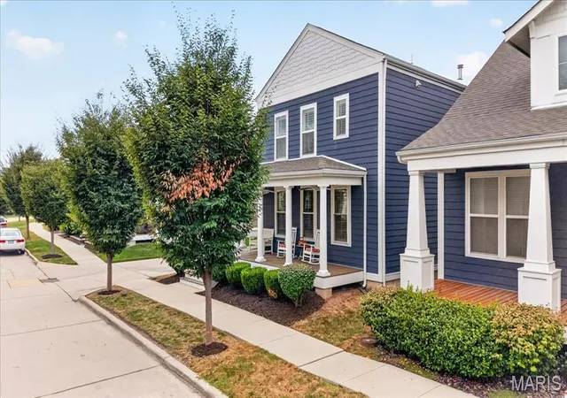 Photo 2 of Single family home for sale at 3708 Broad St, Saint Charles, MO 63301 | MLS# MIS26062262 | Listing updated on 2026-10-03