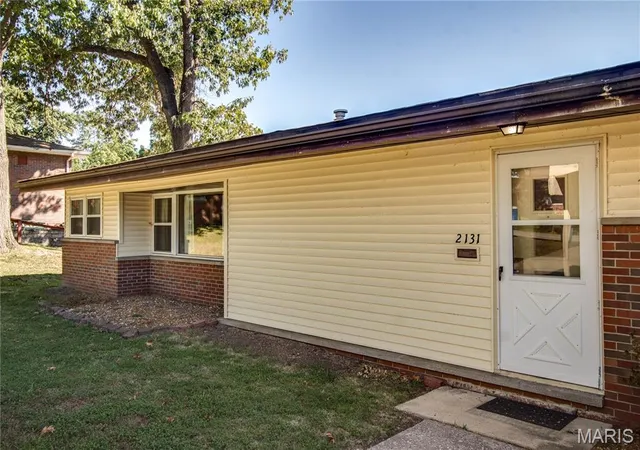 Photo 4 of Single family home for sale at 2131 Wyckoff St, Alton, IL 62002 | MLS# MIS26062264 | Listing updated on 2026-10-01