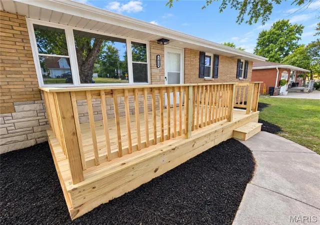 Photo 2 of Single family home for sale at 5424 Humbert Rd, Alton, IL 62002 | MLS# MIS26062265 | Listing updated on 2026-10-06