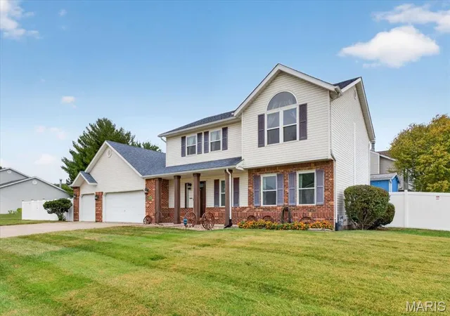 Photo 4 of Single family home for sale at 428 Avalon Dr, Troy, IL 62294 | MLS# MIS26062268 | Listing updated on 2026-10-06