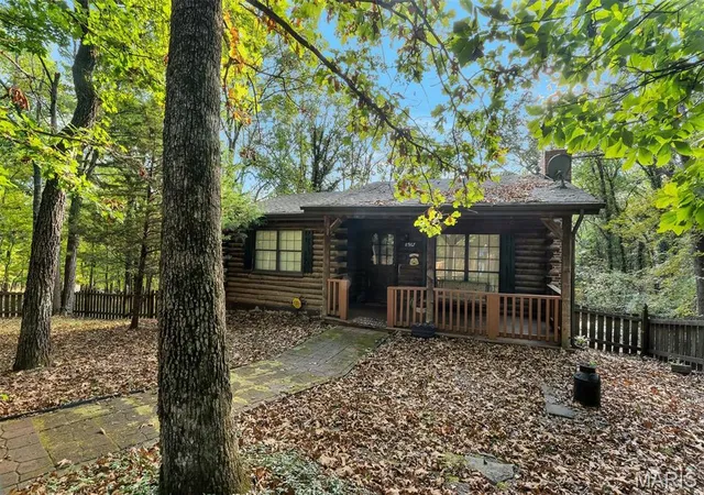 Photo 2 of Single family home for sale at 8967 Moss Holw Rd, Pevely, MO 63070 | MLS# MIS26062274 | Listing updated on 2026-09-30
